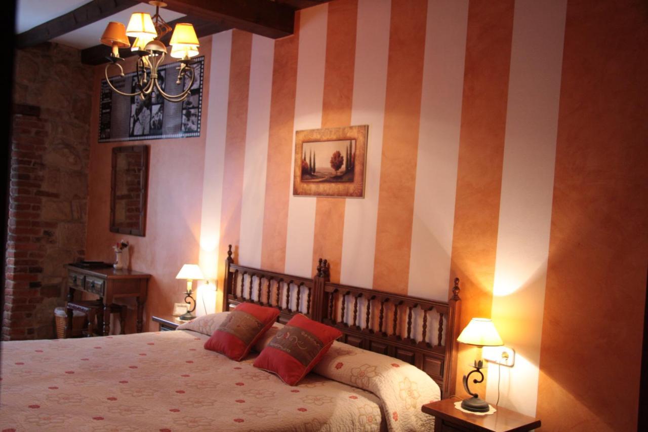 גליצנו Habitaciones Y Estudios- Hotel "Posada De Cantabria El Solar" - Cenas Y Gintonic- Bar -Terraza Panoramica מראה חיצוני תמונה