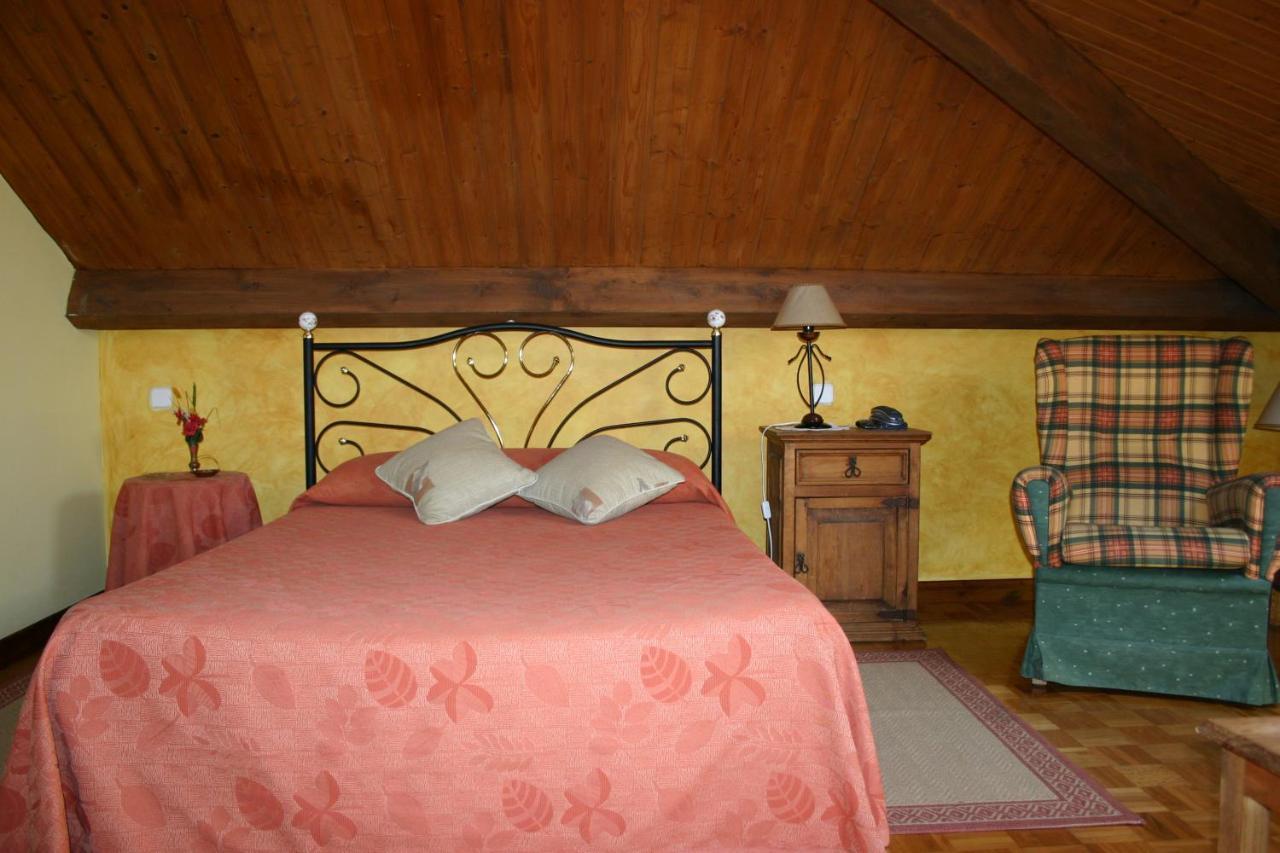 גליצנו Habitaciones Y Estudios- Hotel "Posada De Cantabria El Solar" - Cenas Y Gintonic- Bar -Terraza Panoramica מראה חיצוני תמונה