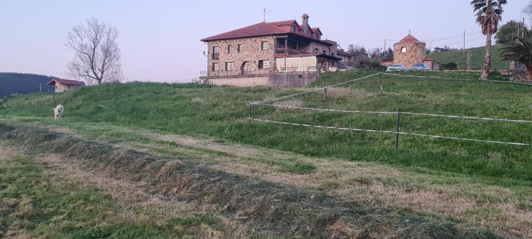 גליצנו Habitaciones Y Estudios- Hotel "Posada De Cantabria El Solar" - Cenas Y Gintonic- Bar -Terraza Panoramica מראה חיצוני תמונה