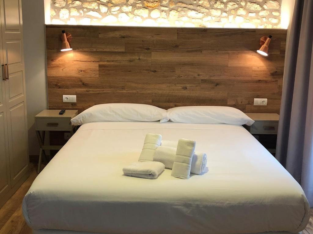 גליצנו Habitaciones Y Estudios- Hotel "Posada De Cantabria El Solar" - Cenas Y Gintonic- Bar -Terraza Panoramica מראה חיצוני תמונה