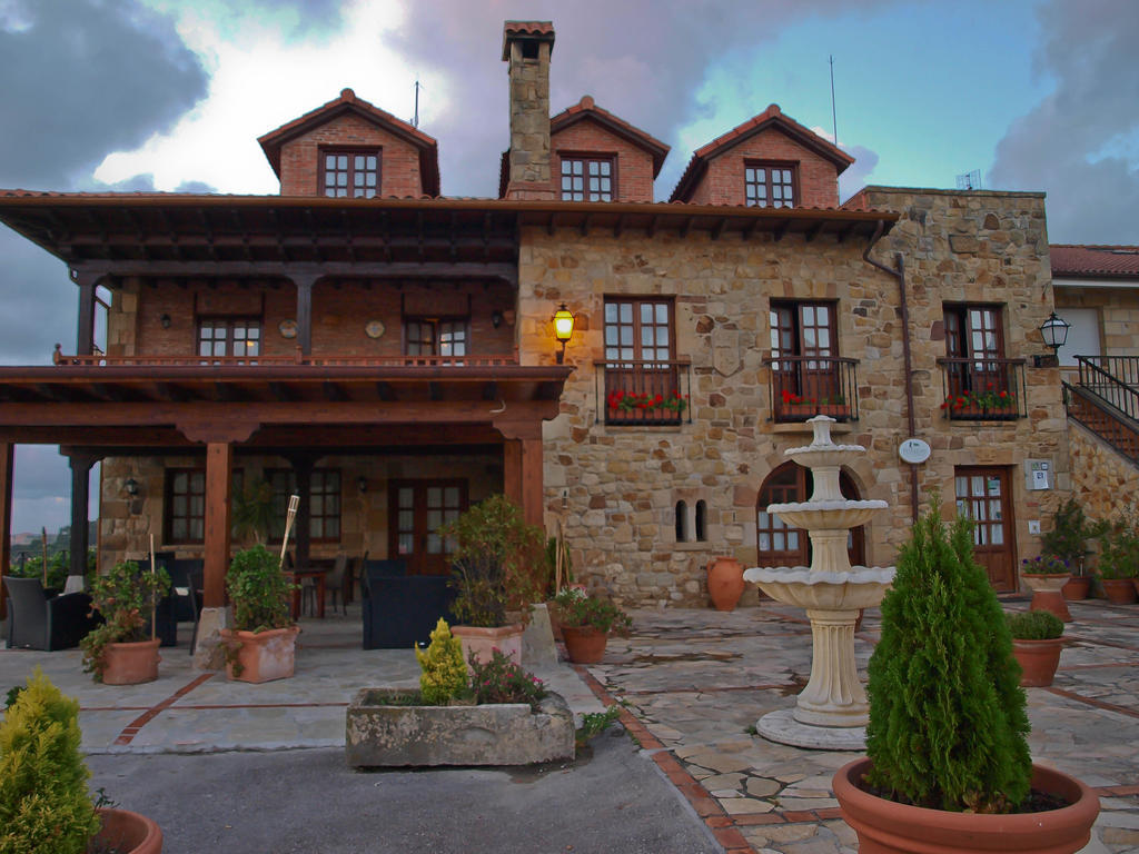 גליצנו Habitaciones Y Estudios- Hotel "Posada De Cantabria El Solar" - Cenas Y Gintonic- Bar -Terraza Panoramica מראה חיצוני תמונה