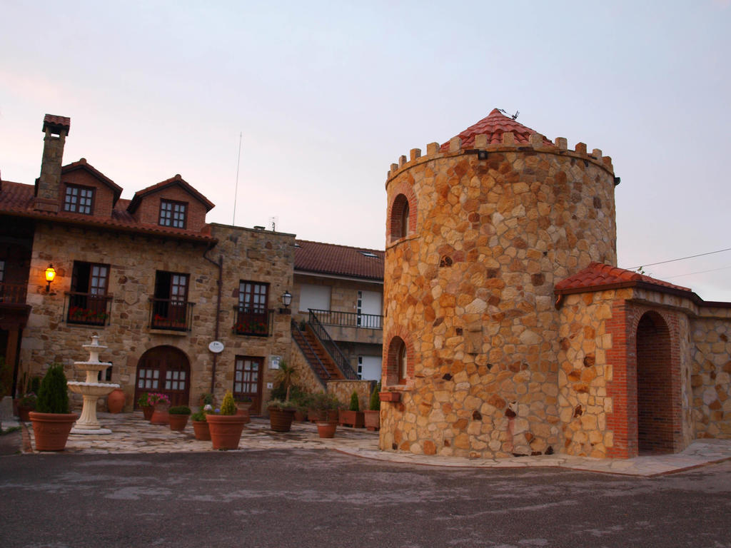 גליצנו Habitaciones Y Estudios- Hotel "Posada De Cantabria El Solar" - Cenas Y Gintonic- Bar -Terraza Panoramica מראה חיצוני תמונה